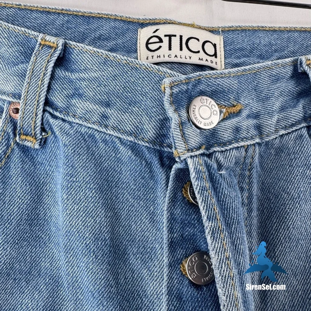 1229 NWT Etica Altin Loose Crop Jeans - Size 29 - Blue